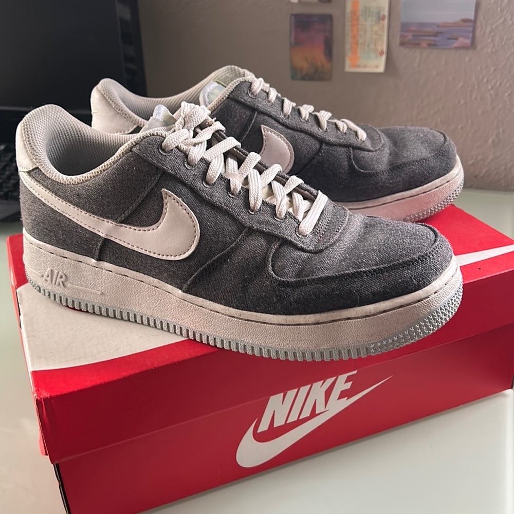 Nike Air Force 1 Size 8 US Gray